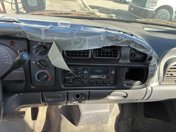 2001-dodge-ram-3500-image-12