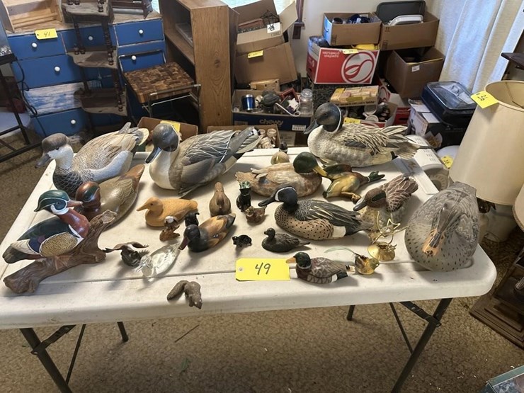 duck-sculpture-displays-image-1