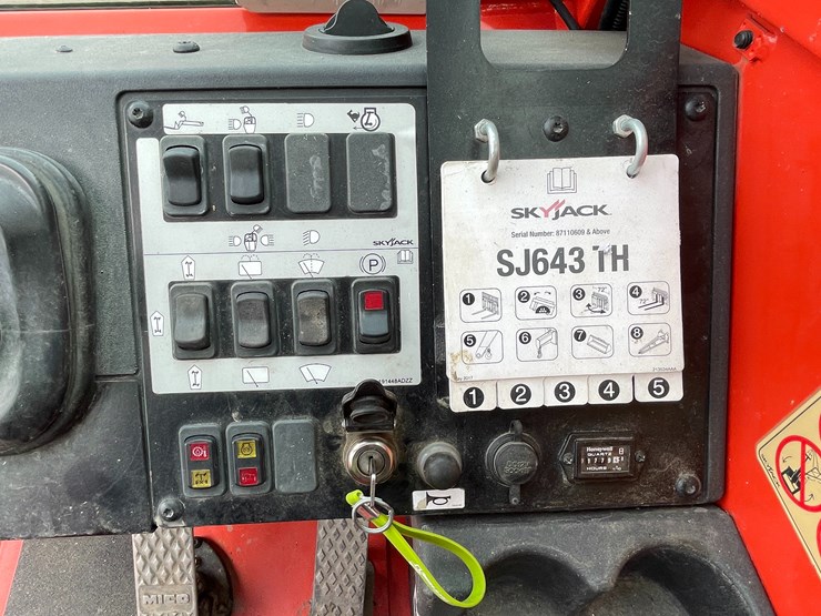 #132-•-2017-skyjack-sj643-telehandler-image-47