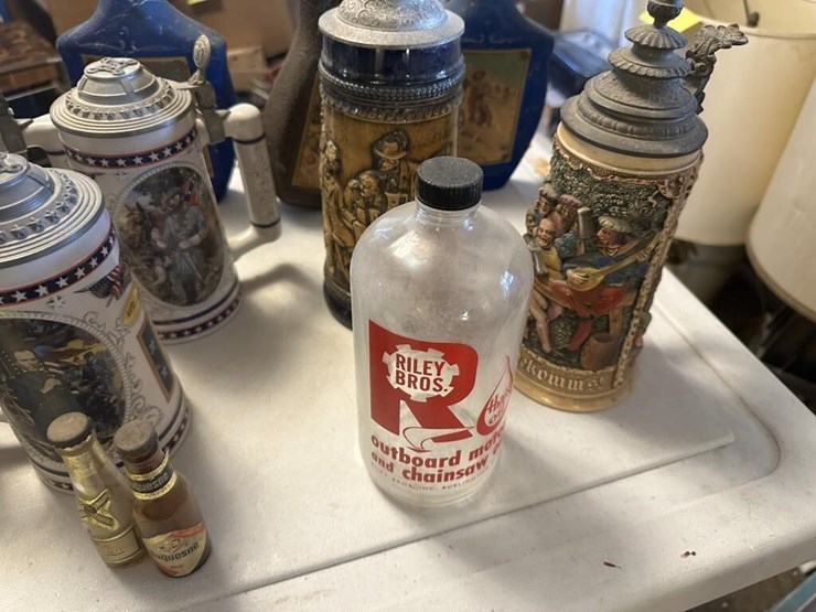 vintage-mugs-&-bottles-image-6