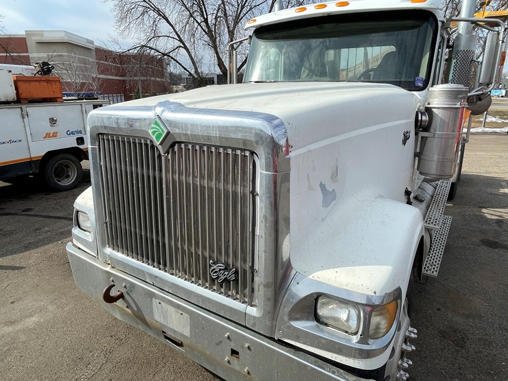 2000-international-9900-image-10