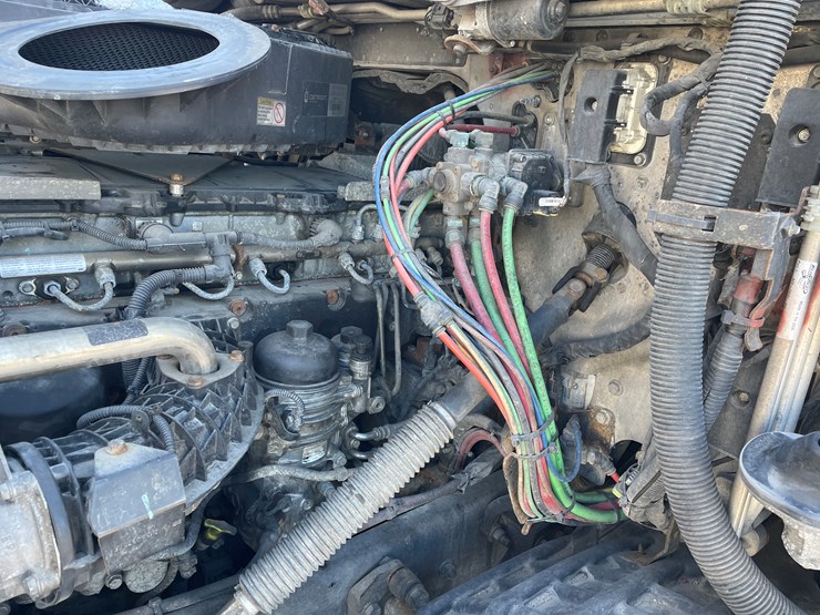 #1454-•-2019-freightliner-cascadia-truck-tractor**non-runner**-(has-mn-title)-image-7