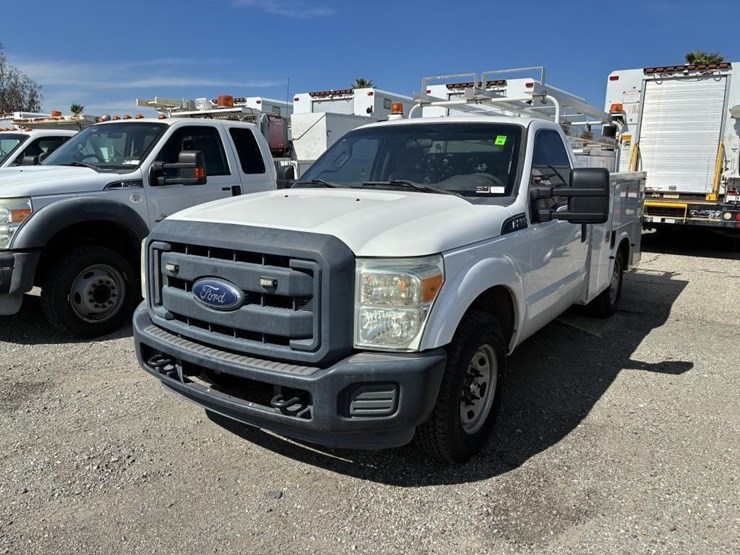 2013-ford-f250-sd-image-1