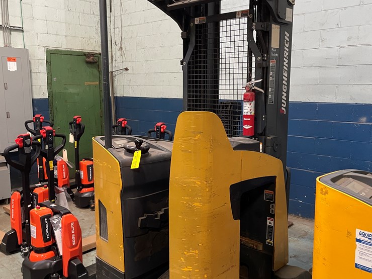 #225-•-jungheinrich-ride-on-electric-reach-truck-image-4