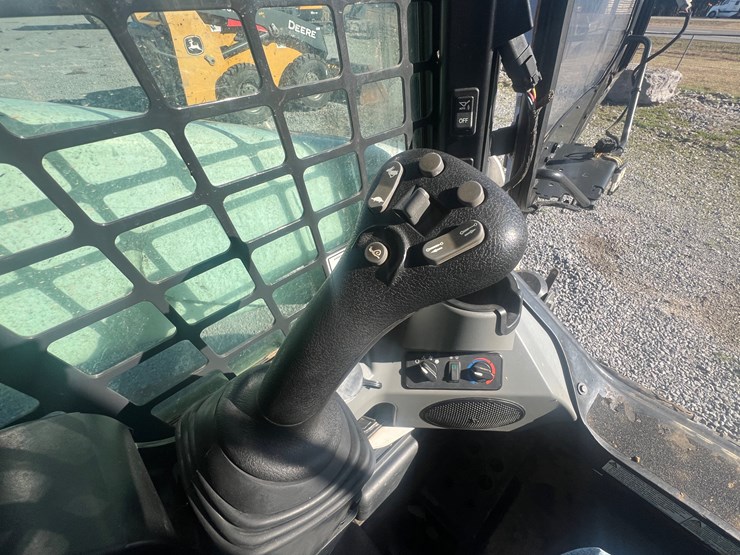 bobcat-t770-image-19