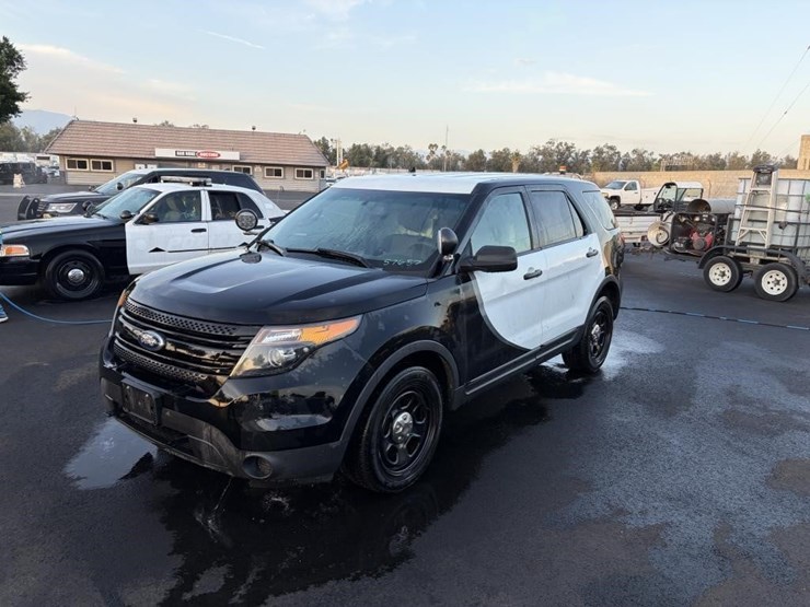 2015-ford-explorer-image-1