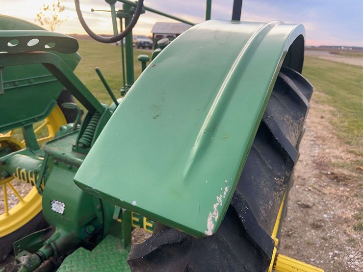 john-deere-model-b-image-34