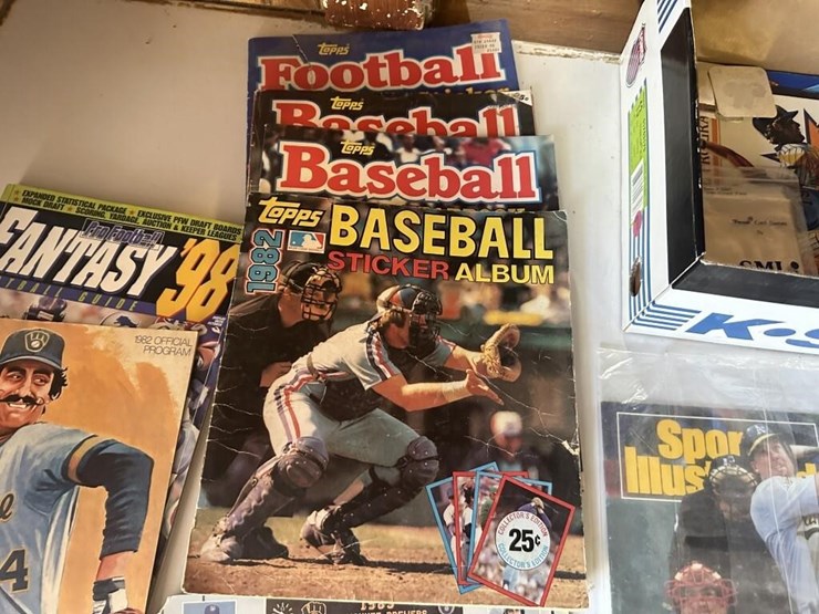 vintage-pro-sports-cards-&-graphic-magazines-image-5