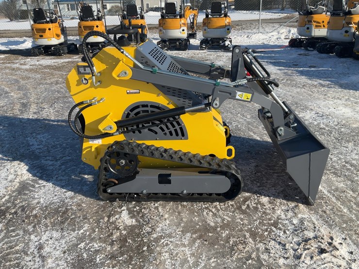 #1014-•-unused-landhero-t460-mini-skid-steer-loader-image-6