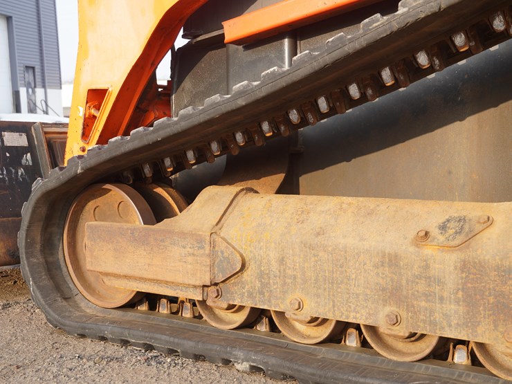 2017-kubota-3800-image-25