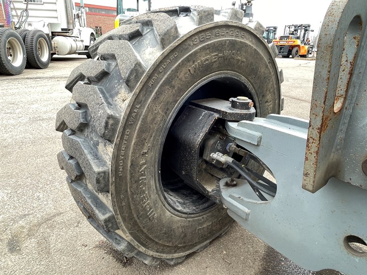 #152-•-2015-haulotte-ht61rt-4x4-telescopic-boom-lift-image-24