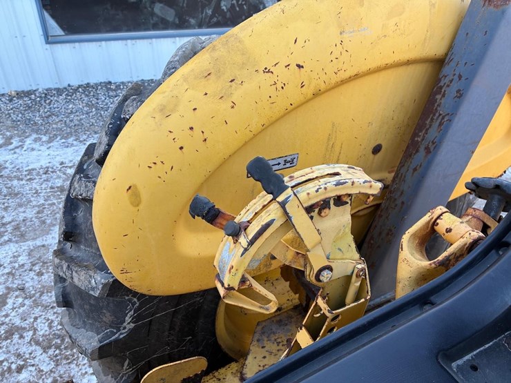 new-holland-345d-image-22