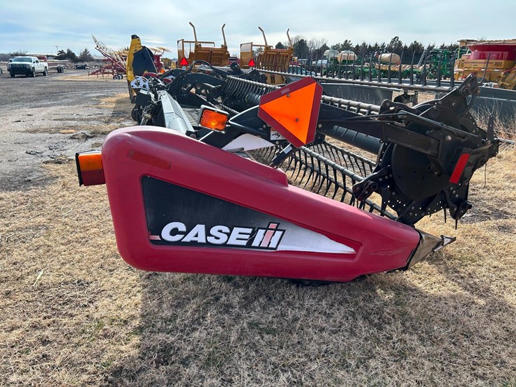 2008-case-ih-2152-image-2