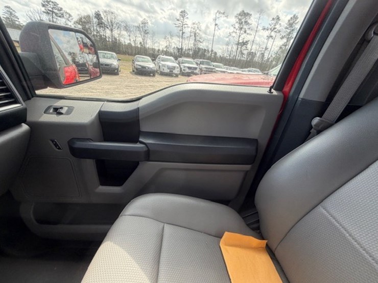 2016-ford-f150-xl-image-27