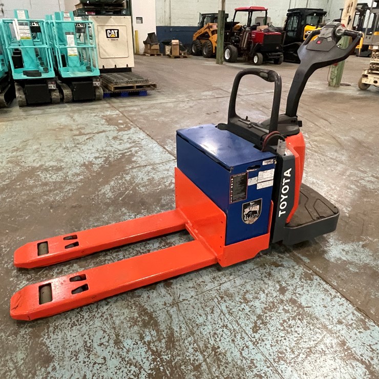 #231 • Toyota Ride On Electric Pallet Jack