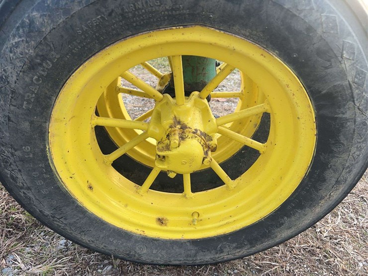 john-deere-model-b-image-18