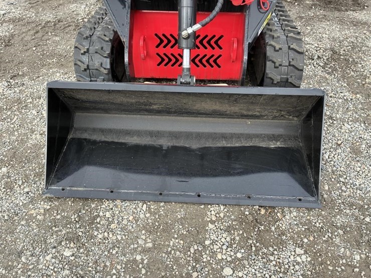 2025-sdlool-sl380r-skid-steer-loader-image-5