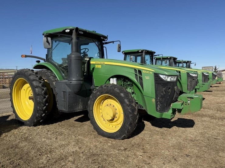 john-deere-8320r-image-1