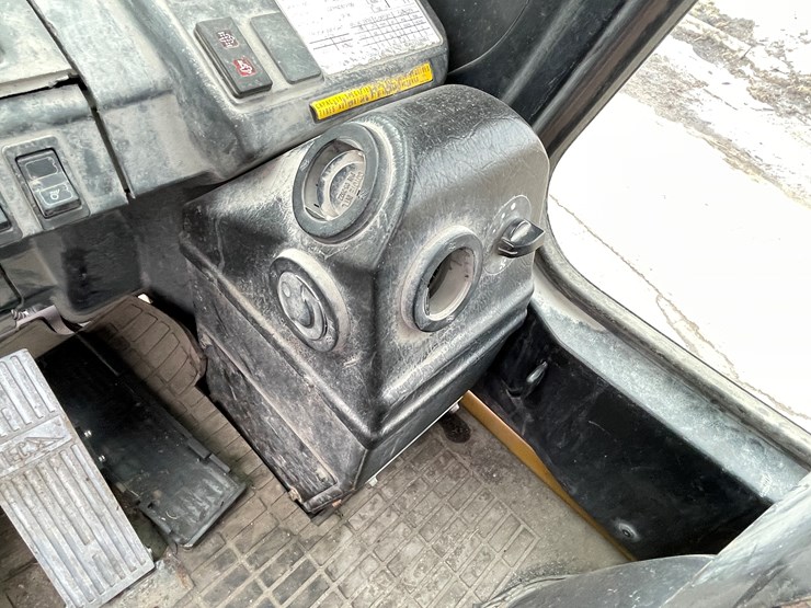 2018-caterpillar-dp135-image-49