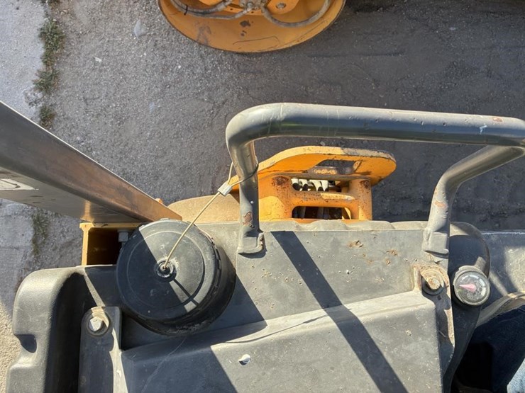 2018-volvo-dd25b-image-16