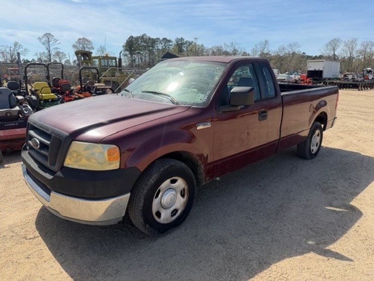 2005-ford-f150-xl-image-1