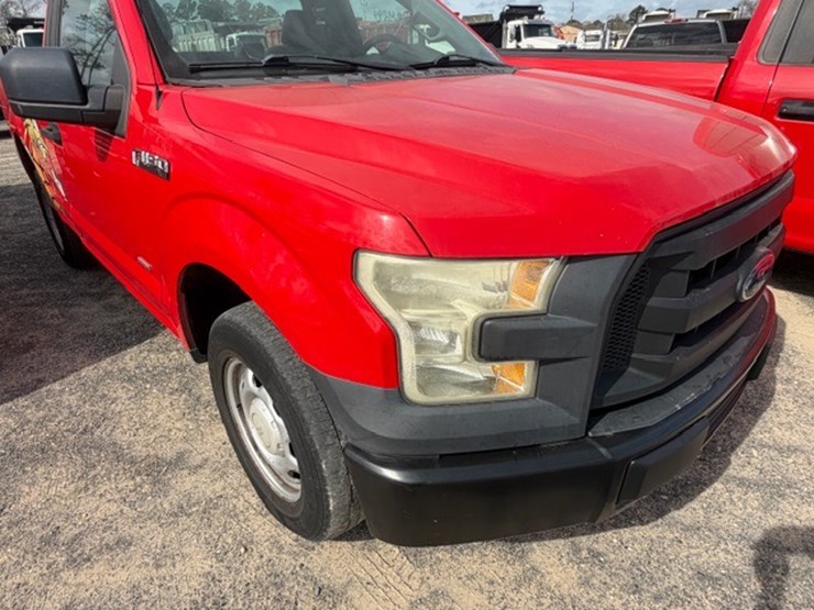 2016-ford-f150-xl-image-12