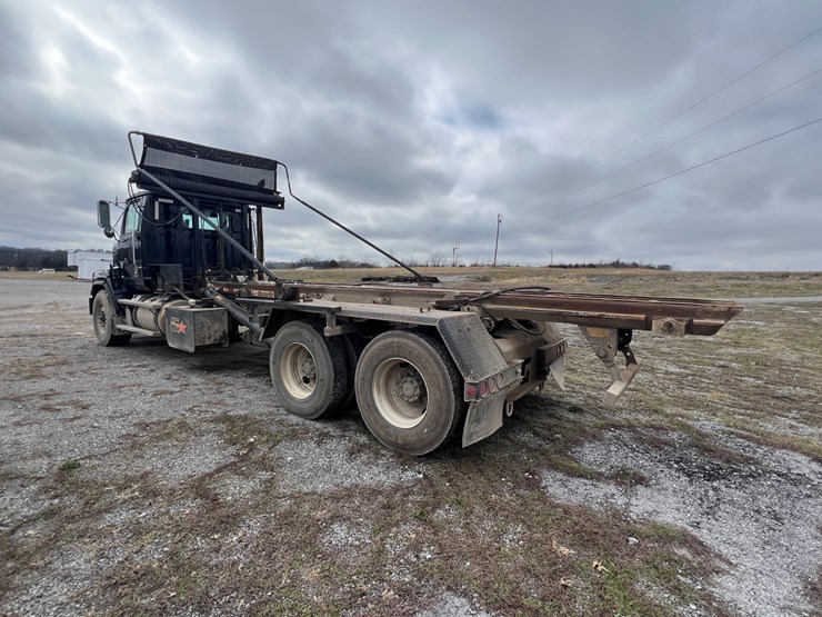 western-star-4700sb-image-4