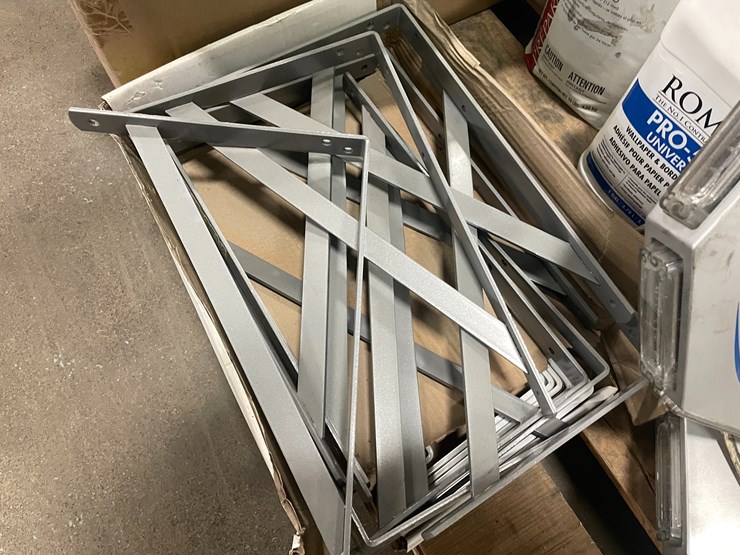 #7657-•-assorted-shop-items-and-supplies-image-17