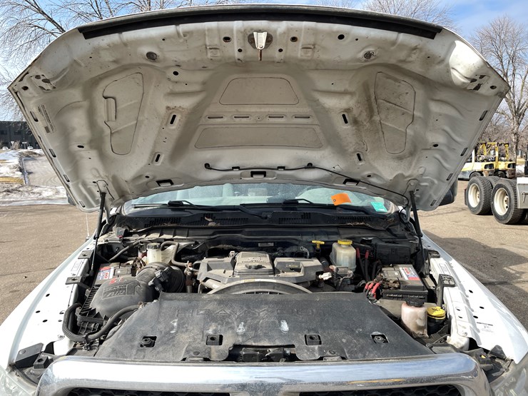 2017-dodge-ram-5500-image-61