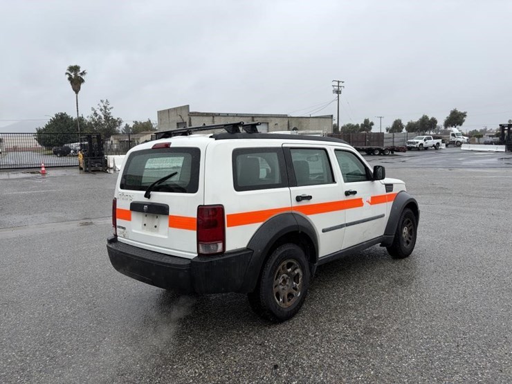 2008-dodge-nitro-image-3