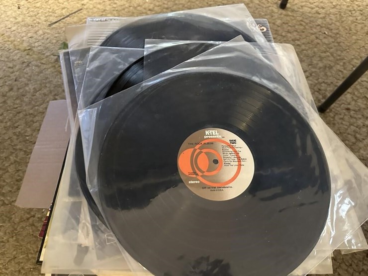 vintage-albums-&-tapes-image-9