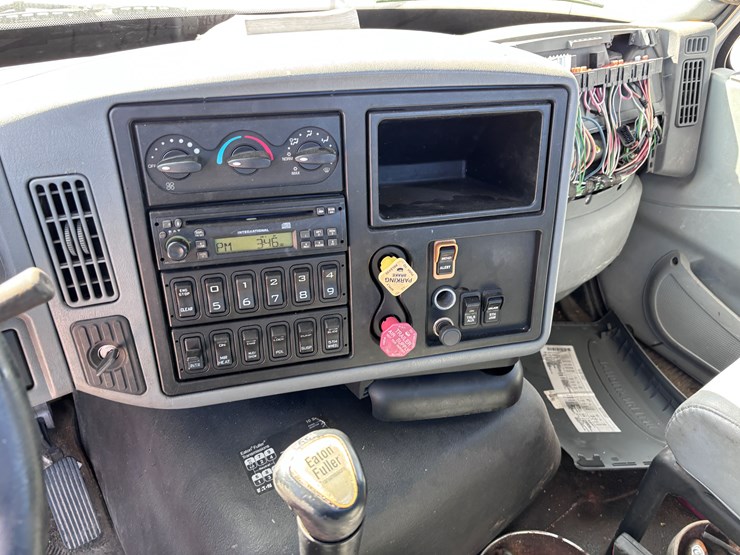 2007-international-8600-image-8