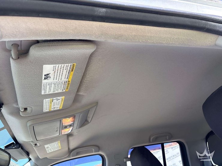 2015-nissan-frontier-image-26