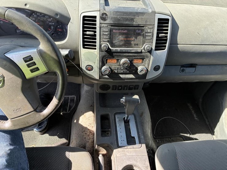 2018-nissan-frontier-sv-image-15