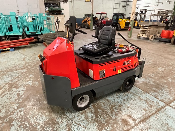 #190-•-2017-taylor-dunn-huskey-ii-electric-warehouse-vehicle-image-1