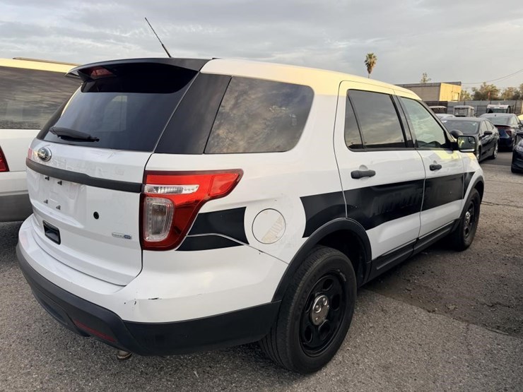 2014-ford-explorer-image-3