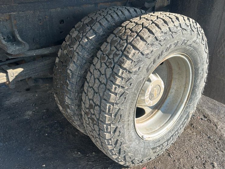 2017-chevrolet-silverado-3500hd-image-26