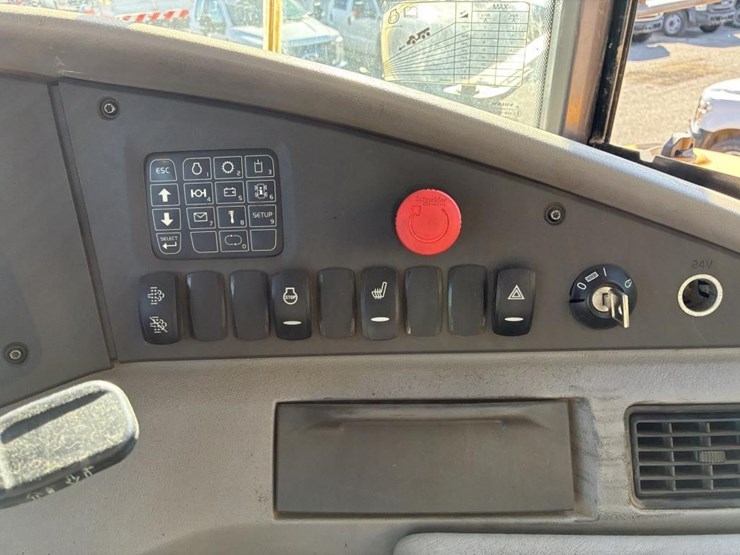 2018-volvo-a45g-image-25