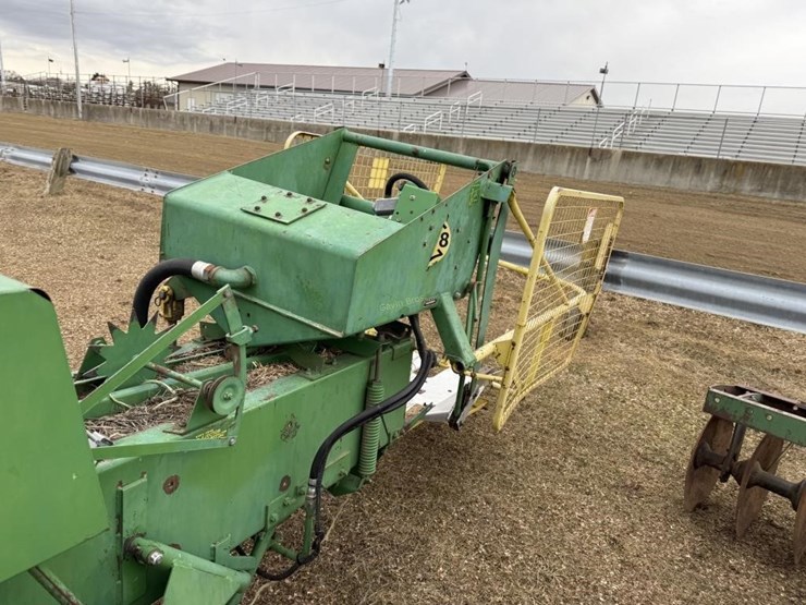 john-deere-327-image-12