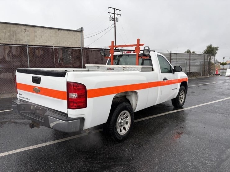 2009-chevrolet-silverado-1500-image-3