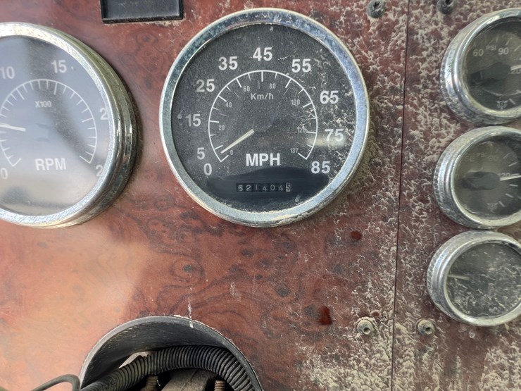 1996-international-a-image-59