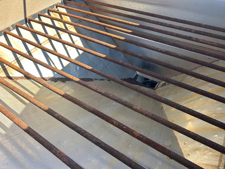 2012-mack-tender-truck-w/adams-rear-discharge-bed-auger-image-50