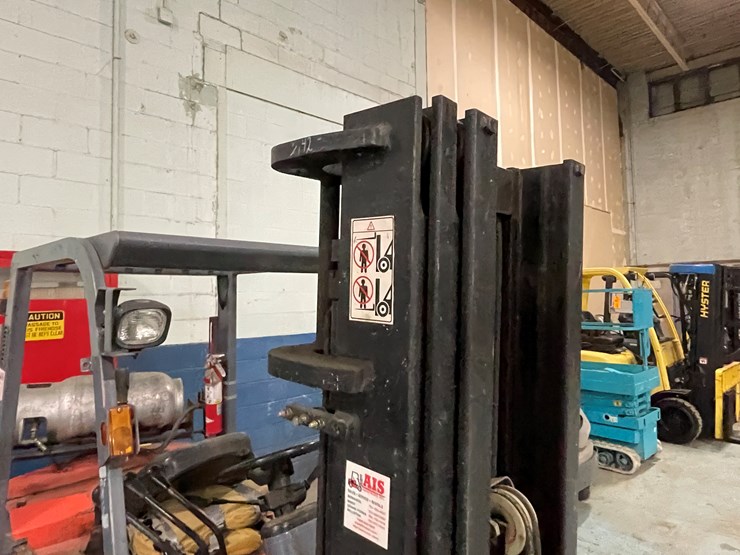 #170-•-world-lift-254-propane-forklift-image-24