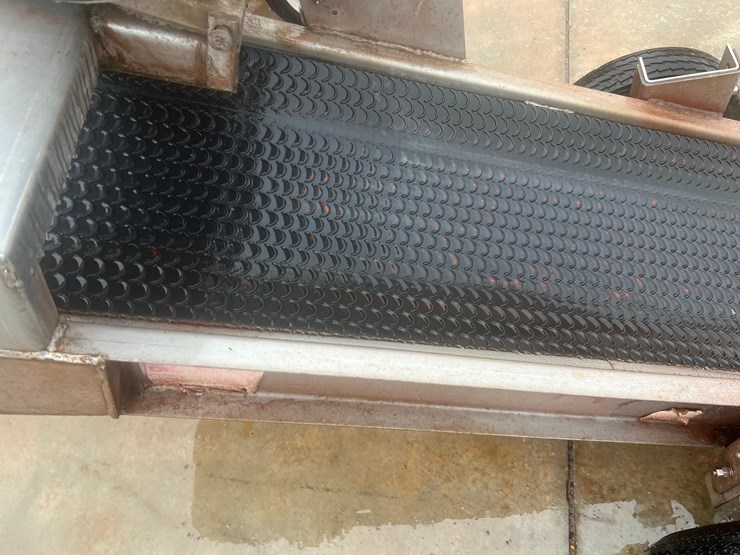 adams-under-truck-conveyor-image-8