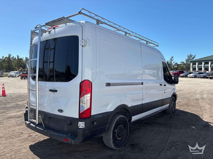 2015-ford-transit-image-3