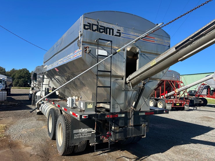 2012-mack-tender-truck-w/adams-rear-discharge-bed-auger-image-35