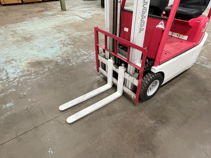 #183-•-toyota-7-runner-electric-forklift-image-9