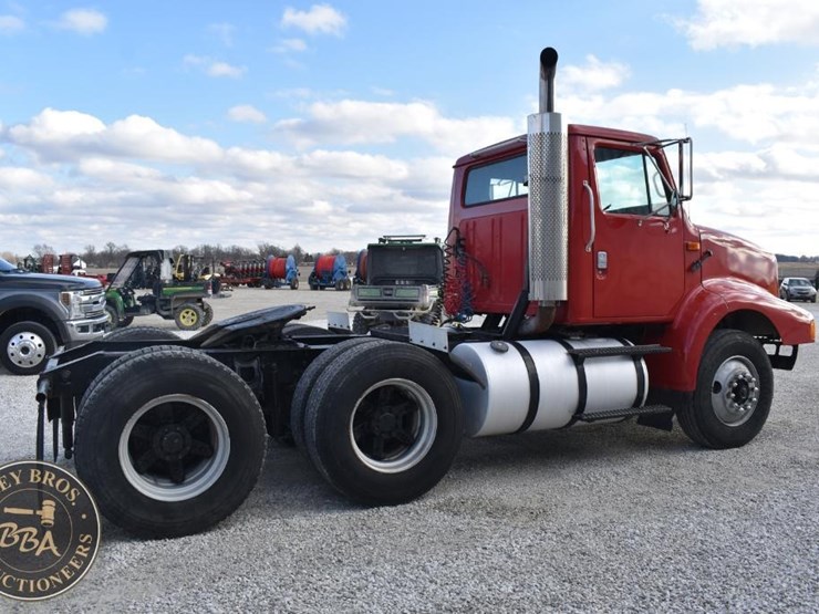 1993-international-8200-image-12