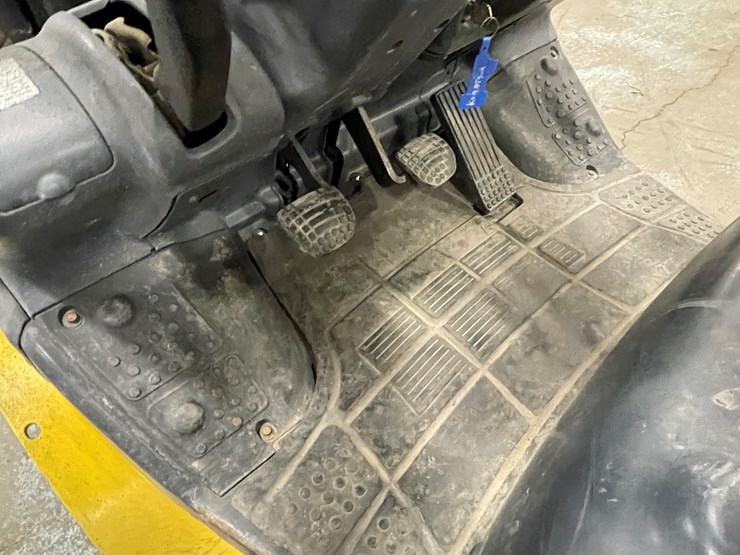 #168-•-2015-komatsu-25-propane-forklift-image-29