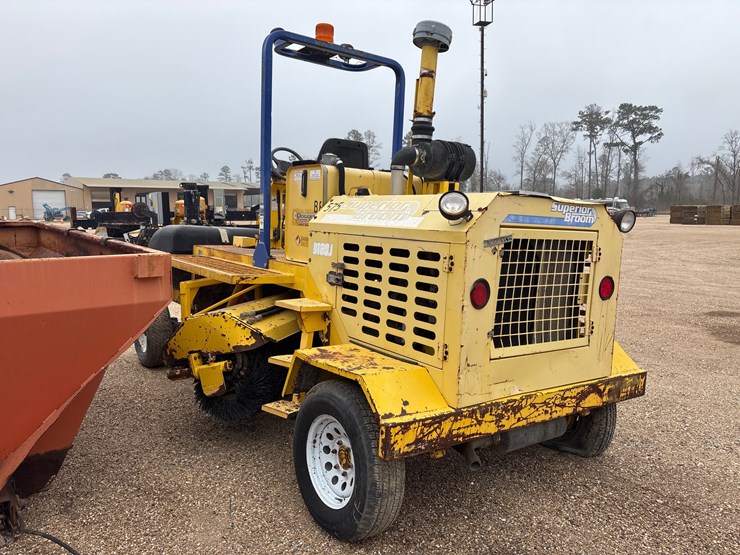 #2582-•-superior-dt80j-broom-|-parts-or-repair-image-4